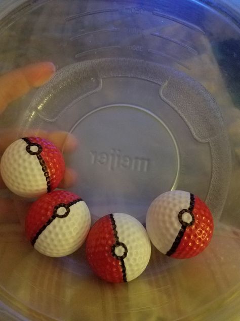 Golf Balls Ideas, Diy Ball Markers Golf, Golf Ball Painting Ideas, Coloring Golf Balls, Cute Golf Ball Designs, Paint Golf Balls, Colored Golf Balls, Sharpie Golf Balls, Golf Ball Designs