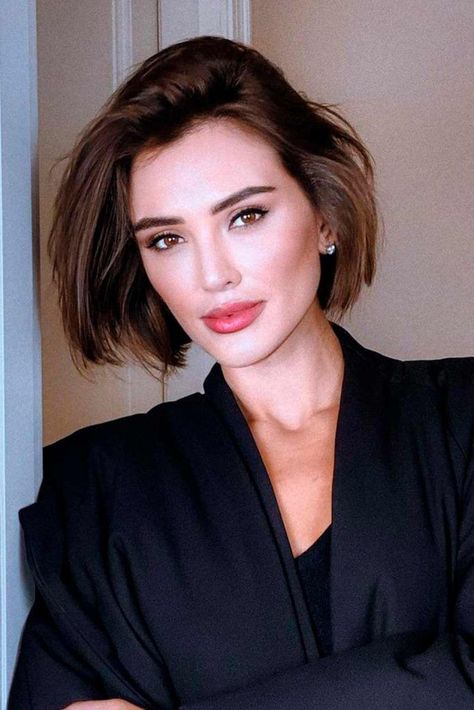 Short Haircuts For Oval Faces, Haircuts For Oval Faces, Oval Face Haircuts, Oval Face Hairstyles, Oval Face Shapes, Oval Face, Short Hair Haircuts, Oval Faces, Trendy Short Hair Styles