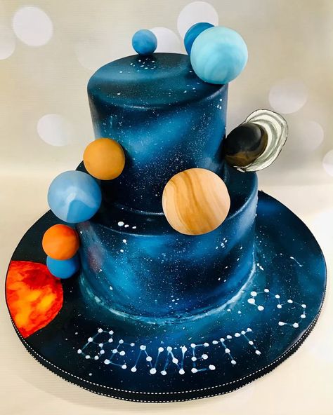 Birthday Cake For 6 Year Boy, Birthday Cake For 7 Year Boy, Space Cakes, Solar System Cake, Baby 1st Birthday Cake, Birthday Cale, 6th Birthday Boys, Planet Cake, Cake Designs For Kids