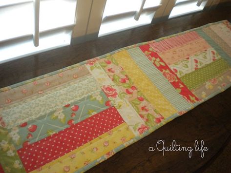 Simple Table Runner, A Quilting Life, Table Runner Tutorial, Summer Table Runner, Fabric Styles, Jelly Roll Quilt Patterns, Quilted Table Runners Patterns, Jellyroll Quilts, Table Runner And Placemats