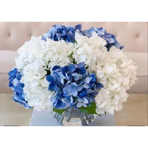 Quantity: 20 Flowers Condition: New Color: White, Dusty & Baby Blue Size: 13 Inches Tall, 7 Inch Flower Head Please Message Me If You Have Any Additional Questions Or Needs, Thank You! Blue Hydrangea Centerpieces, Hydrangea Flower Arrangement, White Hydrangea Centerpieces, French Hydrangea, Fresh Flower Arrangement, Hydrangea Flower Arrangements, Wedding Flowers Hydrangea, Rose Floral Arrangements, Rose Flower Arrangements