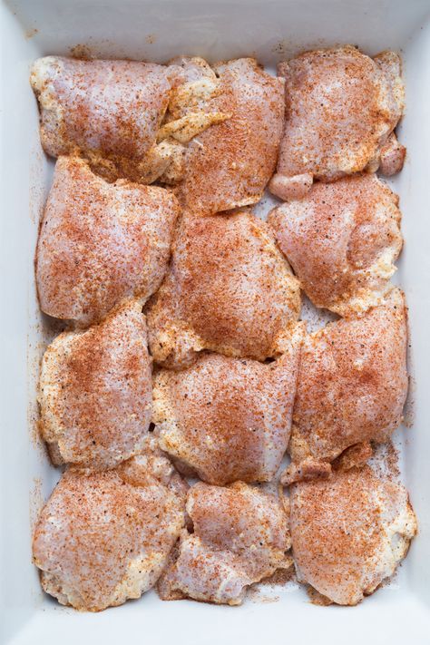 Easy Chicken Thigh Recipes Baked, Chicken Thighs In Oven, Easy Baked Chicken Thighs, Baked Boneless Chicken Thighs, Chicken Thighs Dinner, Chicken Thights Recipes, Oven Baked Chicken Thighs, Chicken Breast Recipes Baked, Easy Chicken Thigh Recipes