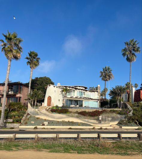 #aesthetic #house #beach #home #vintage #90s 80s Beach House Aesthetic, Beach House Aesthetic, Beach Cabin, Vintage Beach, Dream Decor, Future House, Beach House, Vintage House, Cabin