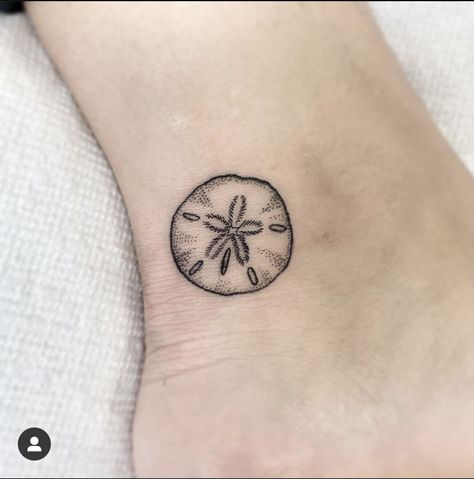 Sand Dollar Nail Art, Sand Dollar Tattoo Ideas, Matching Tattoos Beach Theme, San Dollar Tattoo, Cross Body Tattoo, Fine Line Sand Dollar Tattoo, Sand Dollar Tattoo For Women, Cute Shell Tattoo, Matching Seashell Tattoos