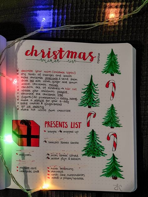 Christmas List Ideas Layout, Christmas List Title Ideas, Crismistmas Ideas, Paper Christmas List Ideas, Christmas List Ideas Design, Christmas Wishlist Design Ideas, Realistic Christmas List, Christmas List Aesthetic Writing, Christmas Wishlist Paper Ideas