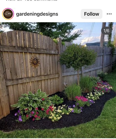 Garden Bed Shapes, Corner Landscaping, Backyard Flowers Beds, Yard Inspiration, Small Front Yard Landscaping, Garden Inspo, Backyard Garden Landscape, Backyard Flowers, Easy Landscaping