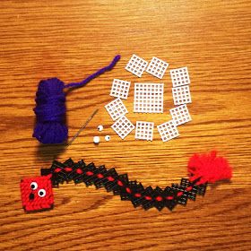 r-anne-dom: Tutorial: Plastic Canvas Bookworm SWAP Canvas Bookmarks, 4h Crafts, Bookmark Crochet Tutorial, Bookmark Easy, Bookmark Crochet, Plastic Canvas Books, Painting Tool, Plastic Canvas Stitches, Easy Patterns