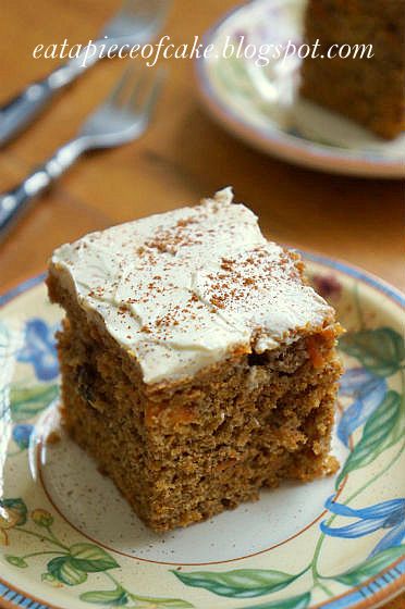 Piece of Cake: Wholemeal Low-fat Moist Carrot Cake (Delia Smith) Wholemeal Flour Recipes, Low Fat Carrot Cake, Fat Cakes Recipe, Pumpkin Cake With Cream Cheese, Low Fat Cake, Low Calorie Cake, Carrot Banana Cake, Cake With Cream Cheese Icing, Moist Carrot Cake