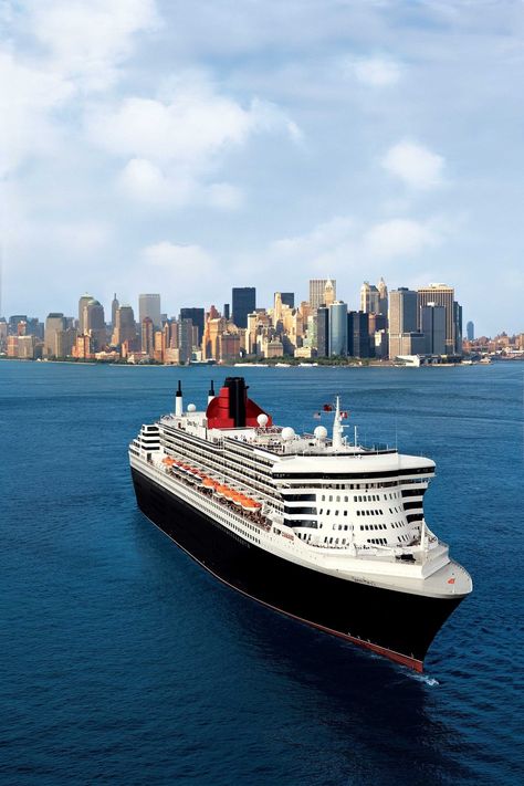 On Board the Queen Mary 2. Cunard's Cruise Liners travel across the Atlantic from Southampton to New York. Queen Mary 2 Cruise, Cunard Ships, Cruise Ship Pictures, Queen Mary Ii, Cunard Cruise, Transatlantic Cruise, Cunard Line, Cruise Liner, Merchant Marine