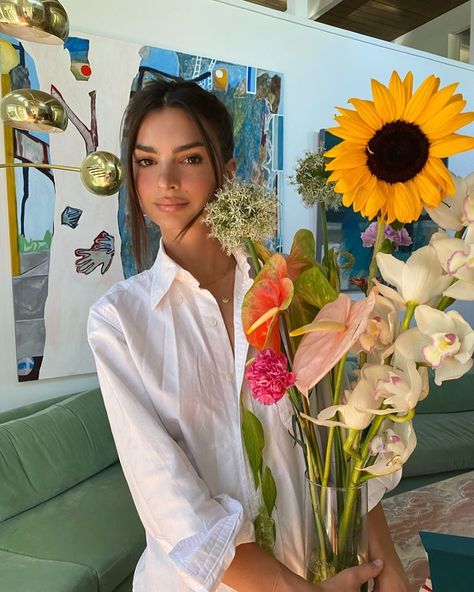 Emily Ratajkowski on Instagram: “Thank you all for the birthday love ♊️” Emrata Instagram, Sherilyn Fenn, Joanna Krupa, Erin Heatherton, Beach Bunny Swimwear, Si Swimsuit, Flower Therapy, Birthday Love, Emily Ratajkowski