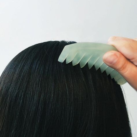 Jade and Rose Quartz Combs Are the Latest Trend in Hair Care  #beautyproducts #hairproducts #haircombs #jade #rosequartz #haircare #hairtrends Head Massage Therapy, Comb Aesthetic, Jade Comb, Hairstyles For Short Curly Hair, Jade Rolling, Facial Tools, Types Of Manicures, 100 Grade, Styling Comb