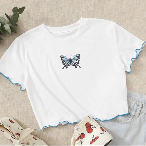 Never Worn Cheap Sweaters, Butterfly Shirts, Butterfly Top, Cute Simple Outfits, Shein Tops, White Casual, Butterfly Print, Crop Shirt, Summer Tshirts