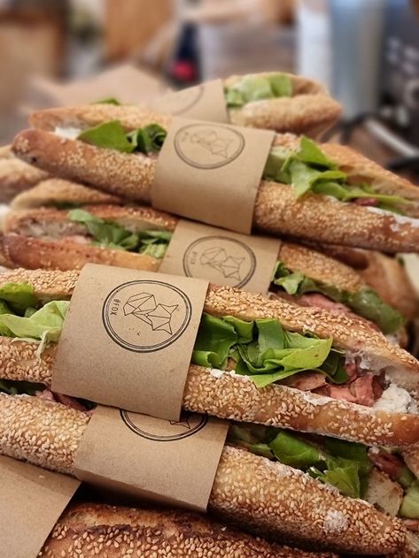 Panini Hamburger, Sandwich Packaging, Deli Cafe, Bakery Design Interior, Sandwich Bar, Party Food Buffet, Sandwich Shop, Sandwich Shops, Bakery Design