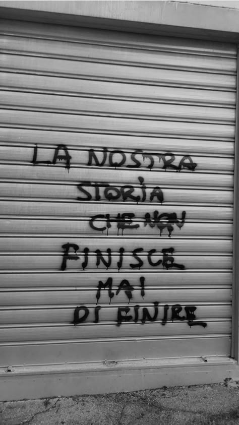 Graffiti Quotes, Street Quotes, Foto Top, Good Sentences, Italian Quotes, Music Song, Romantic Love Quotes, Night Aesthetic, Instagram Story Ideas