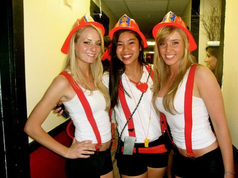 Firefighter Costume Diy, Diy Fireman Costumes, Firefighter Halloween, Fireman Costume, Firefighter Costume, Halloween Costumes 2016, College Halloween, Fire Fighters, Halloween 2016