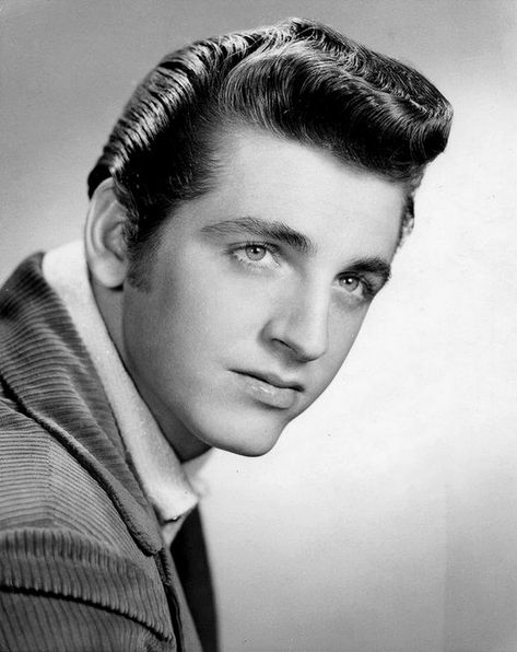 Men’s 50s Hairstyles, Greaser Guys Hairstyles, 50s Mens Hair, Men’s 50s Hair, 1950s Men’s Hair, Johnny Burnette, 1950s Mens Hairstyles, Greaser Hair, Pompadour Men