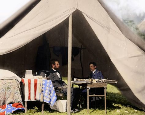 Abraham Lincoln and George McClellan, 1862. George Mcclellan, Colorized History, Colorized Historical Photos, Union Army, Colorized Photos, British Soldier, Medal Of Honor, Charlie Chaplin, Black N White Images