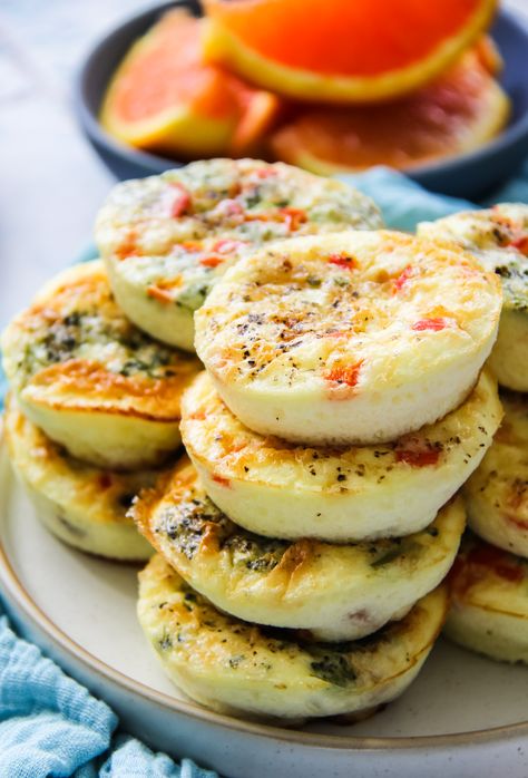 Easy Muffin Tin Cottage Cheese Egg Bites Cottage Cheese Egg Bites, Cheese Egg Bites, Cottage Cheese Dessert Recipes, Cottage Cheese Muffins, Egg Muffins Healthy, Eggs In Muffin Tin, Flavour Combinations, Oven Baked Bacon, Cottage Cheese Eggs