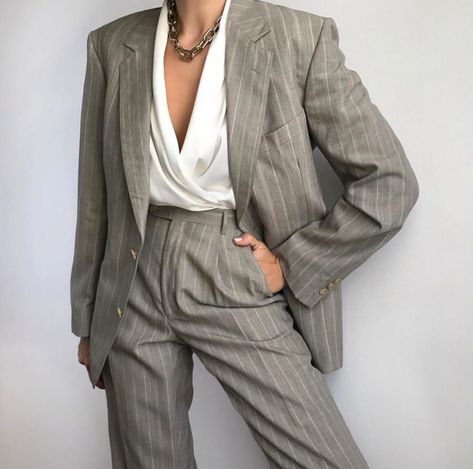 Androgynous Prom Outfits, Female Suit Aesthetic, Women In Suits Aesthetic, Prom Suit And Dress, Woman In Suit, Gala Outfit, Work Fits, Concept Clothing