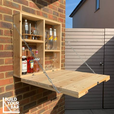 Outdoor Bar Ideas Backyards, Backyard Bar Shed, Bar En Palette, Pull Down Bar, Balcon Mic, Drop Down Bar, Bar For Home, Diy Outdoor Bar, 2x4 Projects