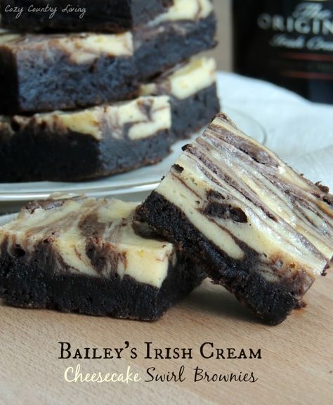 Baileys Irish Cream Cheesecake, Irish Cream Cheesecake, Baileys Irish Cream Recipes, Irish Cream Recipe, Cheesecake Swirl Brownies, Baileys Recipes, Swirl Brownies, Cream Cheesecake, Recipes Authentic