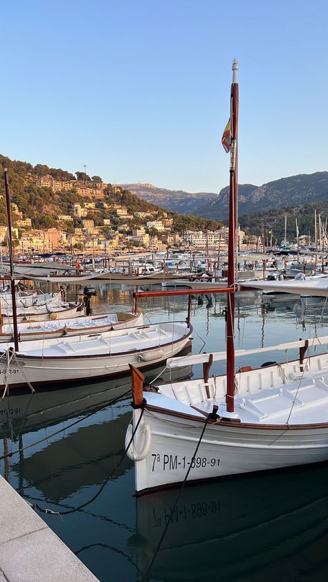 Port Soller Mallorca, Mallorca Lifestyle, Mallorca Aesthetic, Mallorca Summer, Mallorca Wedding, Mediterranean Aesthetic, Summer Dreaming, Spain Trip, Glass Bottom Boat