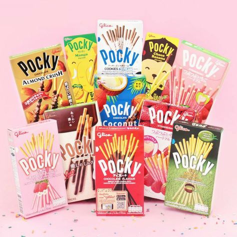 Deku's Birthday, Pocky Aesthetic, Snacks Japonais, Childhood Food, Balzam Na Pery, Pocky Sticks, Japan Snacks, Japan Candy, Food Drawings