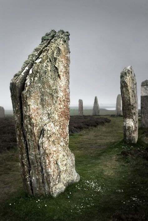 Stone Circles, Stone Circle, Glasgow City, Standing Stones, Orkney Islands, Standing Stone, Sacred Places, To Infinity And Beyond, Isle Of Skye