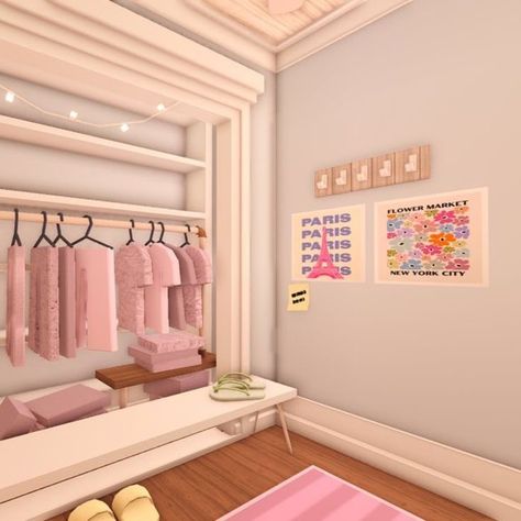 Pastel Bloxburg House Layout, Bloxburg Wardrobe Ideas, Hallway Bloxburg, Bloxburg Designs, Bloxburg Aesthetic, Toca Ideas, Bloxburg Town, Preppy House, Roblox Ids