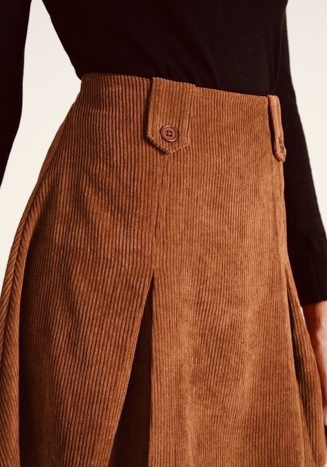 Skirt Ideas, Fashion Dark, Dark Academia Fashion, Academia Fashion, Button Up Skirts, Retro Mode, Corduroy Skirt, Fashion Girl, Grunge Outfits