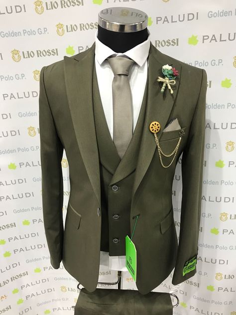 Green Groomsman, Olive Green Tuxedo, Green Suit Men, Green Wedding Suit, Summer Suits Men, Groom Dress Men, Stylish Mens Suits, Blue Suit Men, Wedding Outfit Men