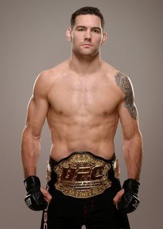 UFC Middleweight Champion Chris Weidman Muay Thai Workouts, Chris Weidman, Ufc Fighters, Anatomy Drawing, Shirtless Men, Mixed Martial Arts, Human Anatomy, Muay Thai, Celebrities Male