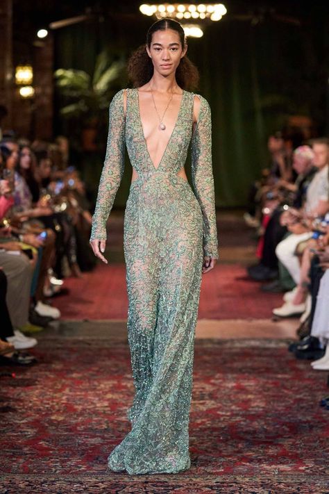 Cucculelli Shaheen, Freakum Dress, Valentin Yudashkin, Runway Gowns, Hussein Chalayan, Damir Doma, Formal Fashion, Julien Macdonald, Stephane Rolland