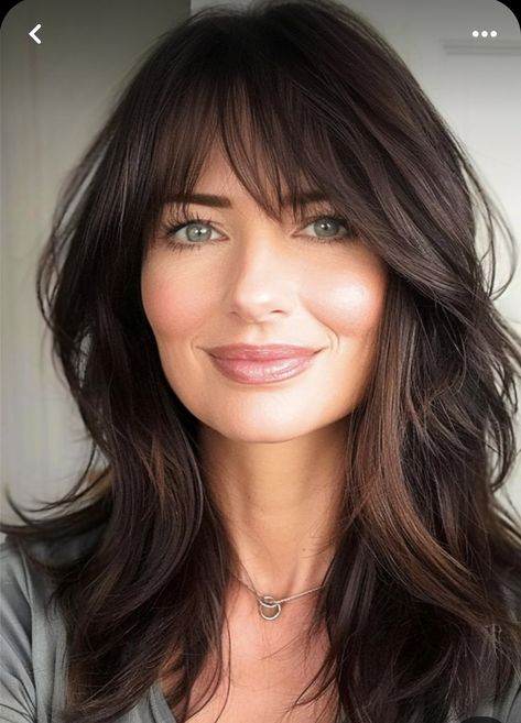 Hairstyles For Medium Length Hair With Fringe, Modern Bangs Medium Hair, Layered Hair Medium Straight With Bangs, Bangs On Shoulder Length Hair, Medium Length Haircut With Long Bangs, Hairstyles For Medium Length Hair With Layers And Bangs, Soft Bangs Haircut, Shoulder Length Hair With Bangs And Layers, Layered Fringe Hairstyles