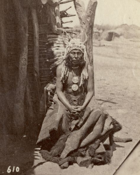 Portraits of Pawnee Indians Taken by William Henry Jackson From the 1870s ~ Vintage Everyday Cultural Photography, Indian Photos, Central Washington, Sioux Tribe, American Indian History, Native American Wisdom, American Photo, Native American Pictures, Native American Photos