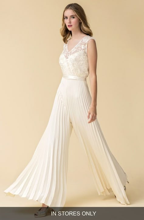 White Indian Jumpsuit, Pippa Middleton Wedding Dress, Jumpsuit Wedding Dress, Plunge Jumpsuit, Jumpsuit Palazzo, Pippa Middleton Wedding, Wedding Jumpsuits, Middleton Wedding, Palazzo Jumpsuit