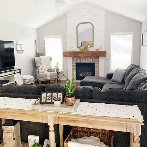 34 Grey Couch Living Room Ideas That Complement Any Space Cozy Farmhouse Living Room, Summer Living Room, Grey Couch, Farmhouse Living Room Furniture, Farmhouse Living Room Decor Ideas, Modern Farmhouse Living Room, Farmhouse Decor Living Room, Family Room Design, Living Room With Fireplace