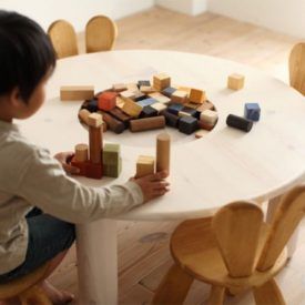 Ecological Furniture for Kids Bedroom by Hiromatsu Funny Furniture, Furniture For Kids, Round Table And Chairs, Medical Office Design, Yard Furniture, Kids Deco, Kids Bedroom Designs, Kids Bedroom Design, Medical Office