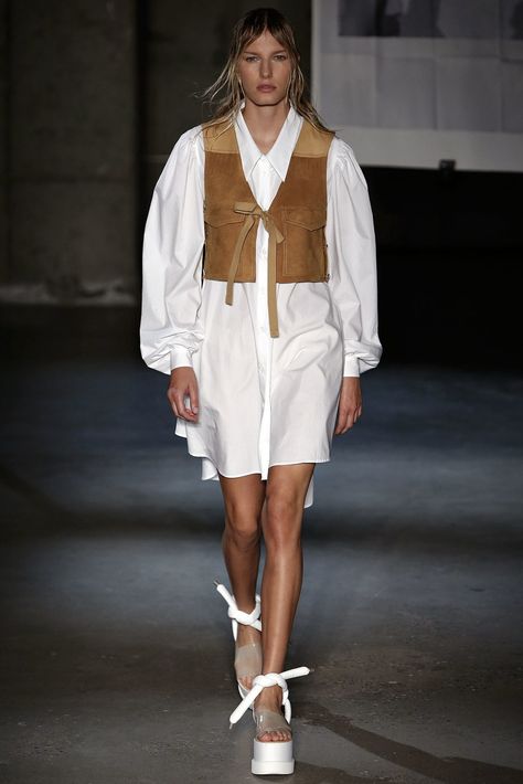 Vest Designs, Trends 2023, Martin Margiela, Mm6 Maison Margiela, Runway Collection, Spring Summer 2015, New York Fashion Week, Modern Luxury, Runway Fashion