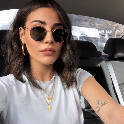 Óculos!! Orion Carloto Tattoo, Orion Carloto Hair, Short Hair With Glasses, Short Hair Glasses, Orion Carloto, نظارات شمسية, 2020 Fashion Trends, Cat Eyes, Girls With Glasses