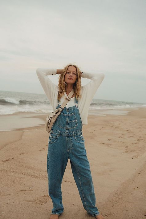 We the Free Ziggy Denim Overalls Granola Girl Style, Granola Girl Outfits, Overalls Outfits, Overall Outfit, Flannel Outfits, Overalls Outfit, Granola Girl, Overalls Women, Denim Overalls