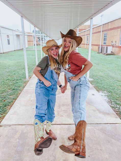 spirit week // western dayyy (but this is lowkey how we dress anyway lol) Hillbilly Outfit For Spirit Week, Western Day At School Spirit Week, Farmer Day Spirit Week Outfit, Spirit Week Western Day, Wild West Spirit Day, Cowboy Vs Aliens Spirit Week, Western Student Section Theme, Cowboy Dress Up Day At School, City Vs Country Spirit Week