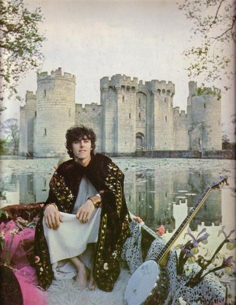 Donovan outside of Bodiam Castle in ‘67, photo taken by Karl Ferris Bodiam Castle, 1960s Music, 60s Music, I'm With The Band, East Sussex, Mellow Yellow, All Music, Classic Rock, Rock N Roll