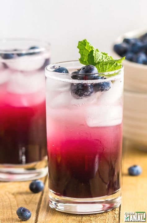 Alcohol Calories, Summer Mocktail Recipes, Summer Mocktails, Blueberry Mojito, Raspberry Rhubarb, Batch Cocktails, Peach Lemonade, Blueberry Syrup, Blueberry Lemonade