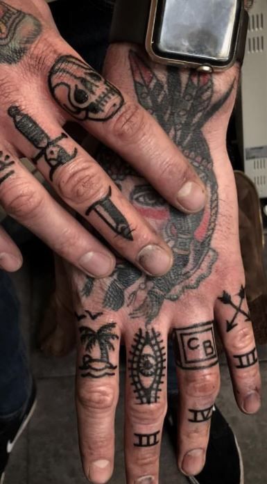 Simple Mens Hand Tattoo, Guy Finger Tattoos, Tattoo Fingers Men, Cool Finger Tattoos For Men, Small Finger Tattoos Men, Nuckle Tats, Male Finger Tattoos, Thumb Tattoos Men, Men’s Finger Tattoos