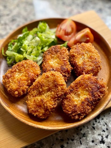 Japanese Croquette, Kabocha Squash Recipe, Japanese Pumpkin, Resep Vegan, Vegan Japanese, Croquettes Recipe, Tonkatsu Sauce, Savory Pumpkin Recipes, Vegan Worcestershire Sauce