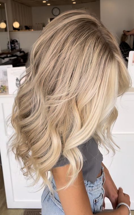 Lowlight Balayage On Blonde, Dirty Blonde With Strawberry Highlights, Super Blonde With Lowlights, Blonde Hair Inspo Highlights, Natural Blonde Highlights With Money Piece, Dirty Blonde Hair Blonde Highlights Money Piece, Blonde Balayage Low Maintenance, Coconut Blonde Hair, Low And Highlights Blonde