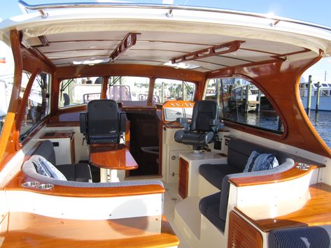 Hinckley boats the best in my eyes Motor Cruiser, Sailboat Plans, Boat Interior Design, Free Boat Plans, Lobster Boat, Cruiser Boat, Classic Wooden Boats, Cabin Cruiser, Wooden Boat Plans