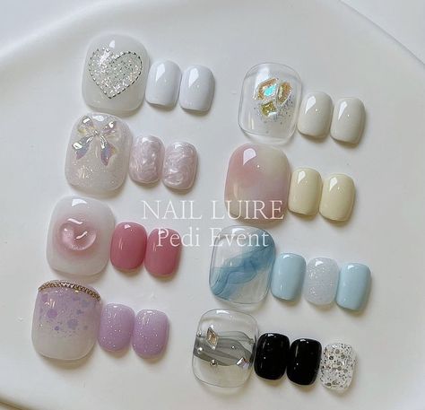 Gel x nail design, gel nail pedicure, jelly nails, jelly pedicure, summer pedicure, cute pedicure ideas, pedi inspo, toe nail design, black pedicure, white pedicure, pink pedicure, yellow pedicure Jelly Toe Nails, Gel Nail Pedicure, Pedicure Yellow, Japanese Pedicure, Yellow Pedicure, Cute Pedicure Ideas, Pedicure White, Pedicure Summer, Pedicure Pink