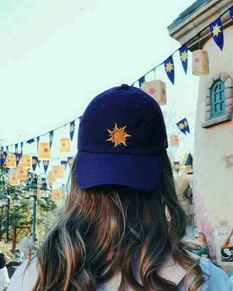 Tangled Sun, Lost Princess, Disney Tangled, 자수 디자인, Cute Hats, Bad Hair Day, Disney Pins, Bad Hair, Disney Outfits